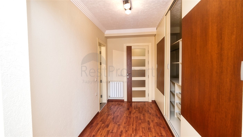 بنتهاوس من 4 غرف نوم 200 متر من شواطئ كونيالتي