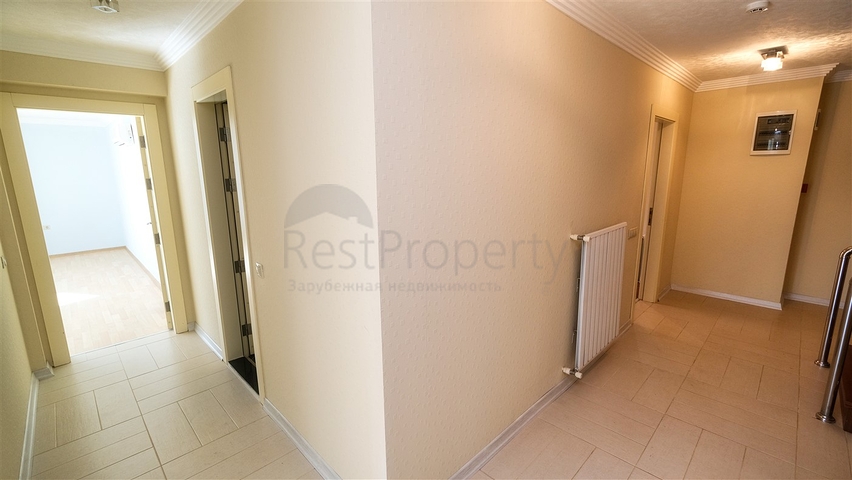 بنتهاوس من 4 غرف نوم 200 متر من شواطئ كونيالتي