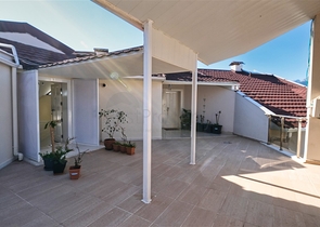 بنتهاوس من 4 غرف نوم 200 متر من شواطئ كونيالتي