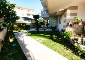 بنتهاوس من 4 غرف نوم 200 متر من شواطئ كونيالتي