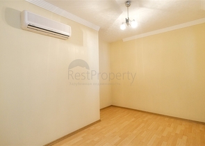 بنتهاوس من 4 غرف نوم 200 متر من شواطئ كونيالتي