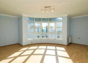 بنتهاوس من 4 غرف نوم 200 متر من شواطئ كونيالتي