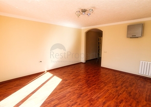 بنتهاوس من 4 غرف نوم 200 متر من شواطئ كونيالتي