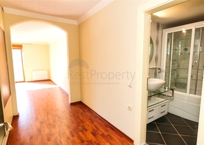 بنتهاوس من 4 غرف نوم 200 متر من شواطئ كونيالتي