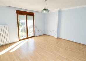 بنتهاوس من 4 غرف نوم 200 متر من شواطئ كونيالتي