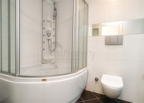 بنتهاوس من 4 غرف نوم 200 متر من شواطئ كونيالتي