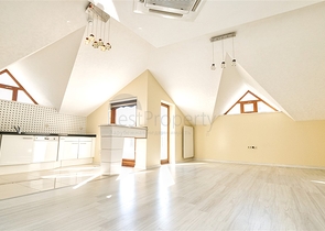 بنتهاوس من 4 غرف نوم 200 متر من شواطئ كونيالتي