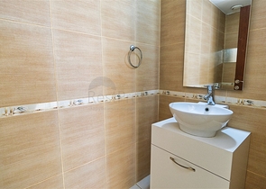 بنتهاوس من 4 غرف نوم 200 متر من شواطئ كونيالتي