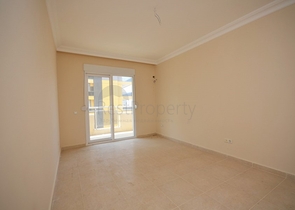 شقة 2 غرفة وصالة - ضمن مجمع سكني -في مهموتلار / الانيا 