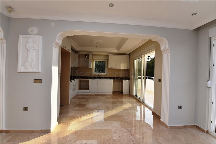 مناسبة للحصول على الجنسية التركية - فيلا مستقلة مع مسبح خاص - 4 غرف نوم وصالة - في مهموتلار / الانيا 