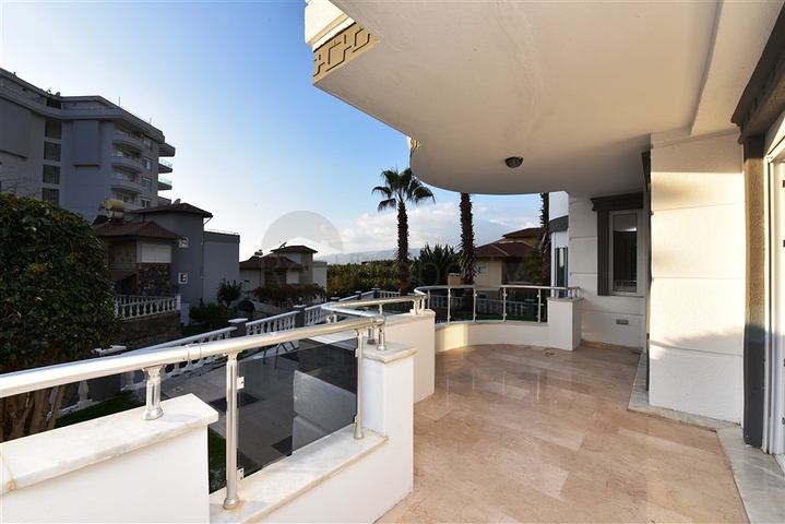 مناسبة للحصول على الجنسية التركية - فيلا مستقلة مع مسبح خاص - 4 غرف نوم وصالة - في مهموتلار / الانيا 