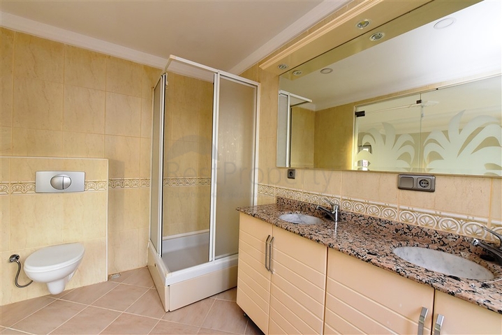 مناسبة للحصول على الجنسية التركية - فيلا مستقلة مع مسبح خاص - 4 غرف نوم وصالة - في مهموتلار / الانيا 