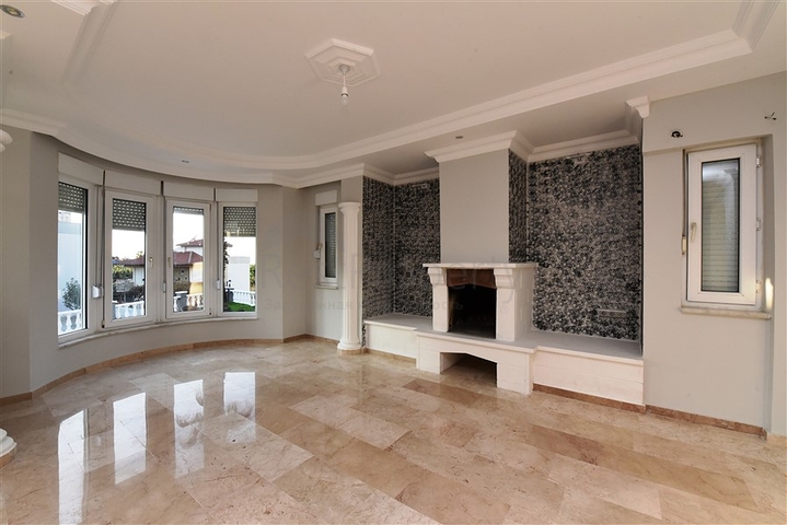 مناسبة للحصول على الجنسية التركية - فيلا مستقلة مع مسبح خاص - 4 غرف نوم وصالة - في مهموتلار / الانيا 