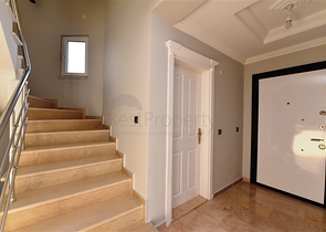 مناسبة للحصول على الجنسية التركية - فيلا مستقلة مع مسبح خاص - 4 غرف نوم وصالة - في مهموتلار / الانيا 