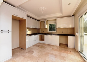 مناسبة للحصول على الجنسية التركية - فيلا مستقلة مع مسبح خاص - 4 غرف نوم وصالة - في مهموتلار / الانيا 