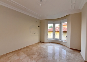 مناسبة للحصول على الجنسية التركية - فيلا مستقلة مع مسبح خاص - 4 غرف نوم وصالة - في مهموتلار / الانيا 