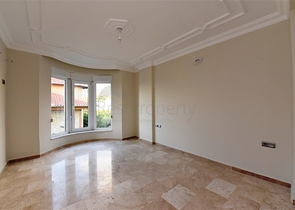 مناسبة للحصول على الجنسية التركية - فيلا مستقلة مع مسبح خاص - 4 غرف نوم وصالة - في مهموتلار / الانيا 