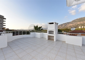 مناسبة للحصول على الجنسية التركية - فيلا مستقلة مع مسبح خاص - 4 غرف نوم وصالة - في مهموتلار / الانيا 