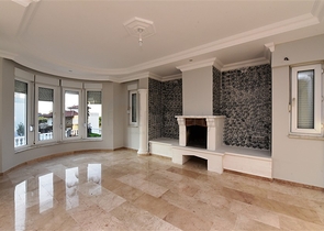 مناسبة للحصول على الجنسية التركية - فيلا مستقلة مع مسبح خاص - 4 غرف نوم وصالة - في مهموتلار / الانيا 