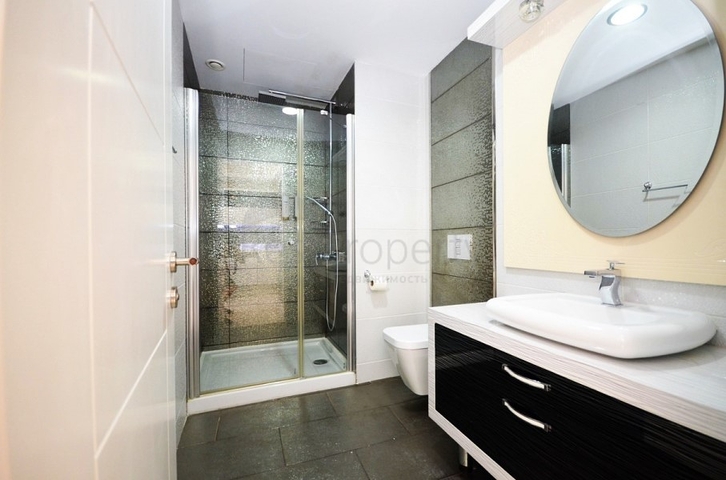 اطلالة بحر - شقة ضمن مجمع فاخر يضم كافة الخدمات - تصميم 1+1 - في مهموتلار / الانيا 