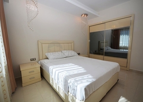 اطلالة بحر - شقة ضمن مجمع فاخر يضم كافة الخدمات - تصميم 1+1 - في مهموتلار / الانيا 