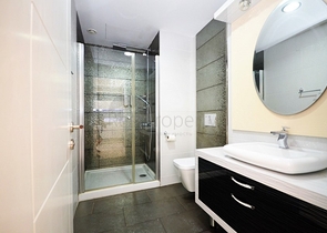 اطلالة بحر - شقة ضمن مجمع فاخر يضم كافة الخدمات - تصميم 1+1 - في مهموتلار / الانيا 