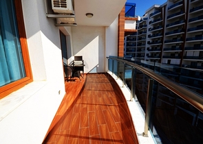 اطلالة بحر - شقة ضمن مجمع فاخر يضم كافة الخدمات - تصميم 1+1 - في مهموتلار / الانيا 