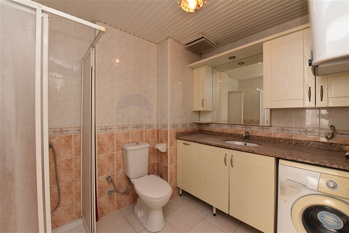 شقة غرفة وصالة - في منطقة توسمور المركزية / الانيا 