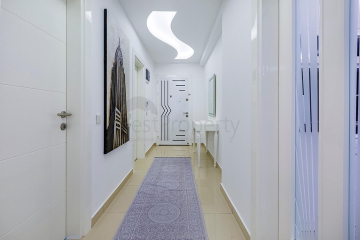 قريبة من شاطئ كليوباترا - شقة 1+1 - بالكون واسع - مجمع متكامل -في مركز الانيا 