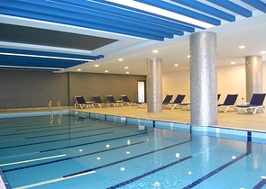 اطلالة مباشرة على البحر -شقة 2 غرفة وصالة ضمن مجمع حديث - مهموتلار / الانيا 