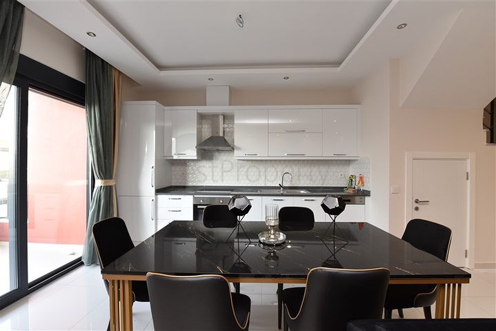 قريب من البحر وضمن مجمع حديث - دوبلكس 2 غرفة وصالة مع الاثاث - في كارجي جاك / الانيا 