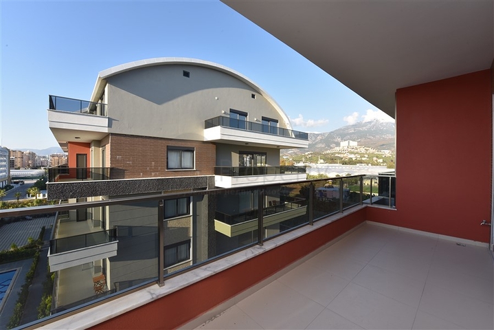 قريب من البحر وضمن مجمع حديث - دوبلكس 2 غرفة وصالة مع الاثاث - في كارجي جاك / الانيا 