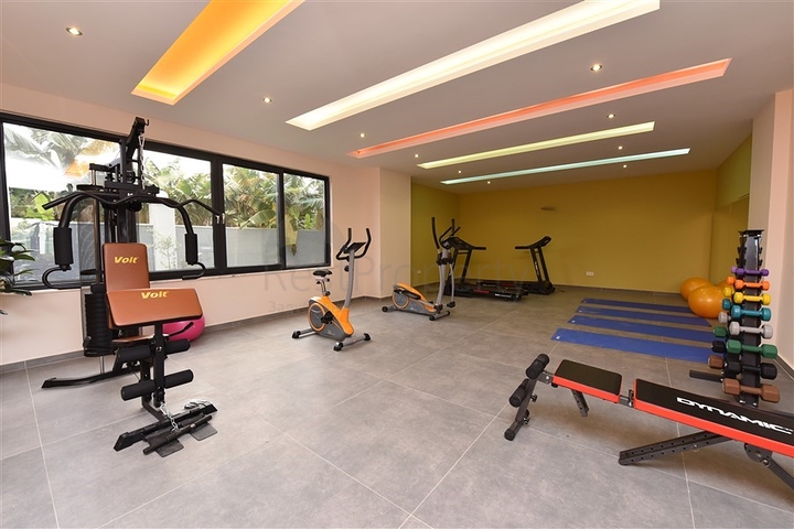 قريب من البحر وضمن مجمع حديث - دوبلكس 2 غرفة وصالة مع الاثاث - في كارجي جاك / الانيا 