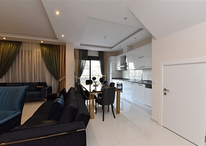 قريب من البحر وضمن مجمع حديث - دوبلكس 2 غرفة وصالة مع الاثاث - في كارجي جاك / الانيا 