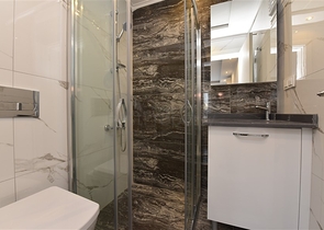 قريب من البحر وضمن مجمع حديث - دوبلكس 2 غرفة وصالة مع الاثاث - في كارجي جاك / الانيا 