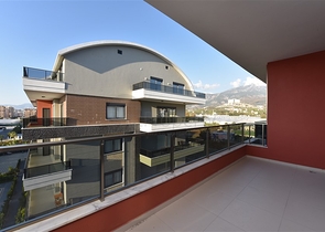 قريب من البحر وضمن مجمع حديث - دوبلكس 2 غرفة وصالة مع الاثاث - في كارجي جاك / الانيا 