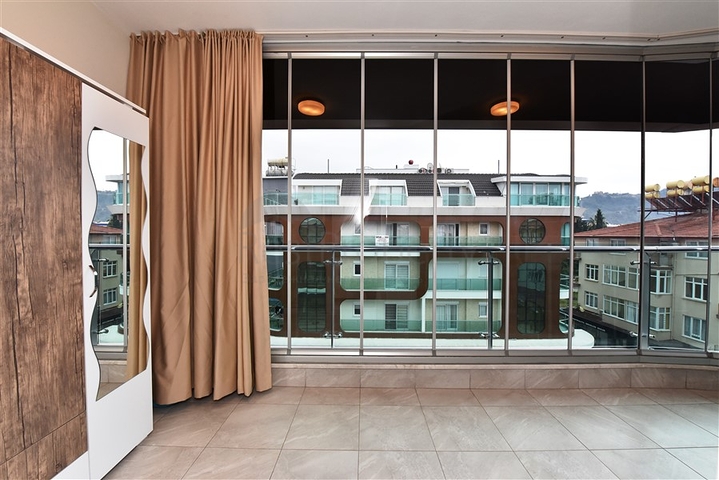 شقة للإيجار في وسط ألانيا