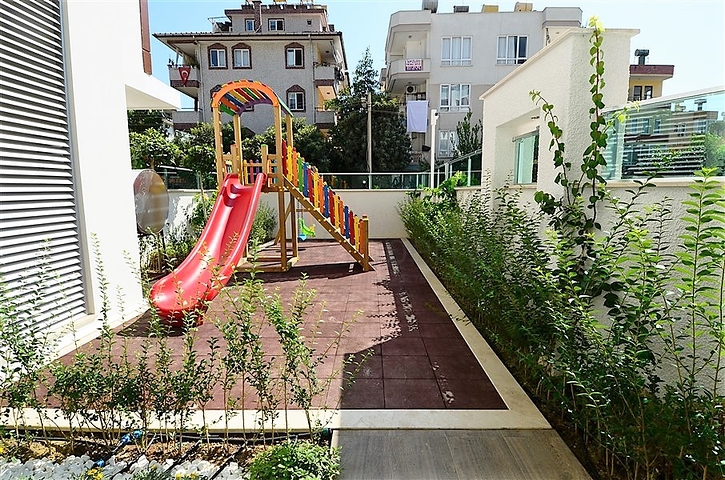 شقة للإيجار في وسط ألانيا