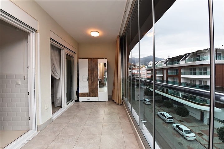 شقة للإيجار في وسط ألانيا