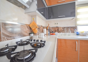 ضمن مجمع يضم كافة الخدمات - شقة 2 غرفة وصالة مفروشة -في مهموتلار / الانيا 