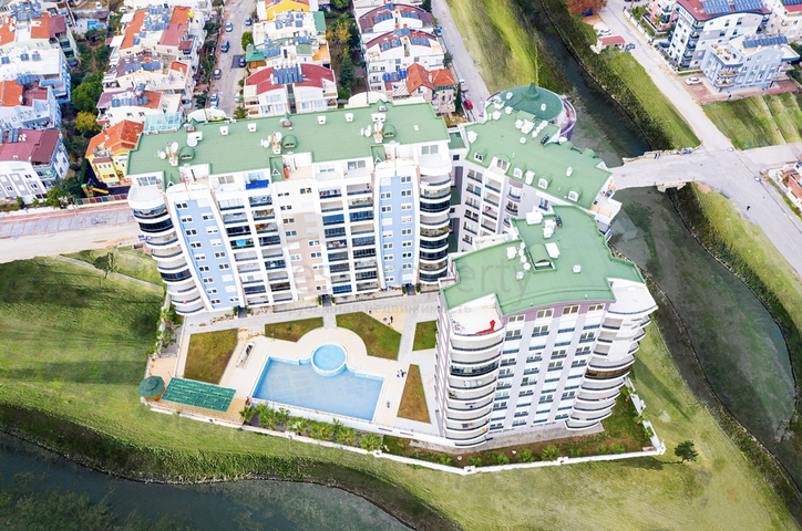 شقق على مسافة قريبة من البحر في أنطاليا