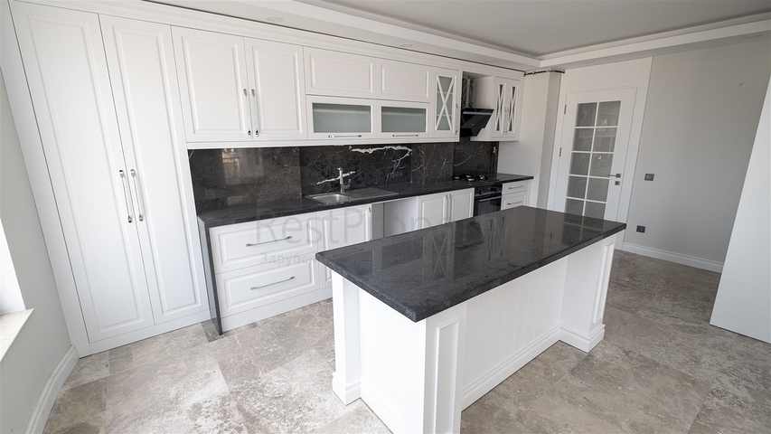 شقق على مسافة قريبة من البحر في أنطاليا