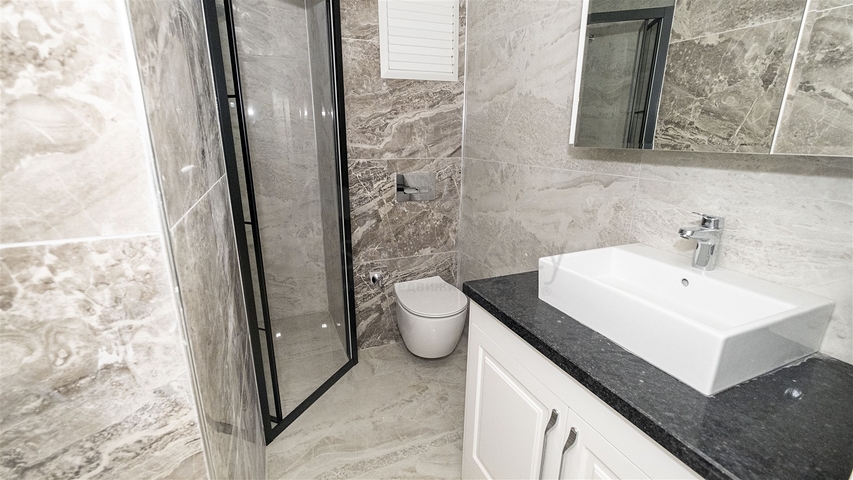 شقق على مسافة قريبة من البحر في أنطاليا