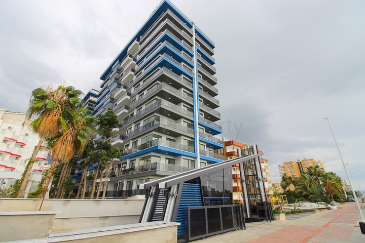 مجمع فاخر - ضمن اول صف على البحر - شقة 1+1 - في مهموتلار / الانيا 