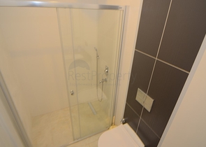 مجمع فاخر - ضمن اول صف على البحر - شقة 1+1 - في مهموتلار / الانيا 