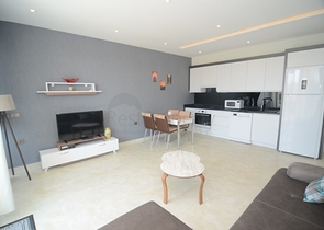 مجمع فاخر - ضمن اول صف على البحر - شقة 1+1 - في مهموتلار / الانيا 