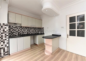 اول صف على البحر - ضمن مجمع سكني -شقة 2 غرفة وصالة -في منطقة توسمور المركزية / الانيا 