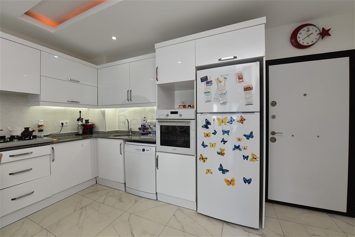 شقة غرفة وصالة مفروشة - بالكون مغلق - ضمن مجمع - في مهموتلار / الانيا 