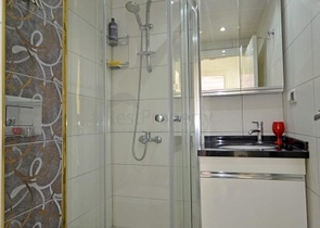 تراس واسع- شقة في مركز المدينة - تصميم 1+1- الانيا 