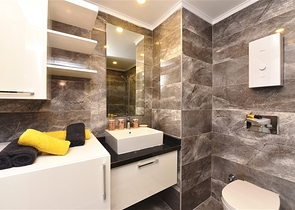 شقة غرفة وصالة -طابق مرتفع - اثاث جديد - في مهموتلار / الانيا 